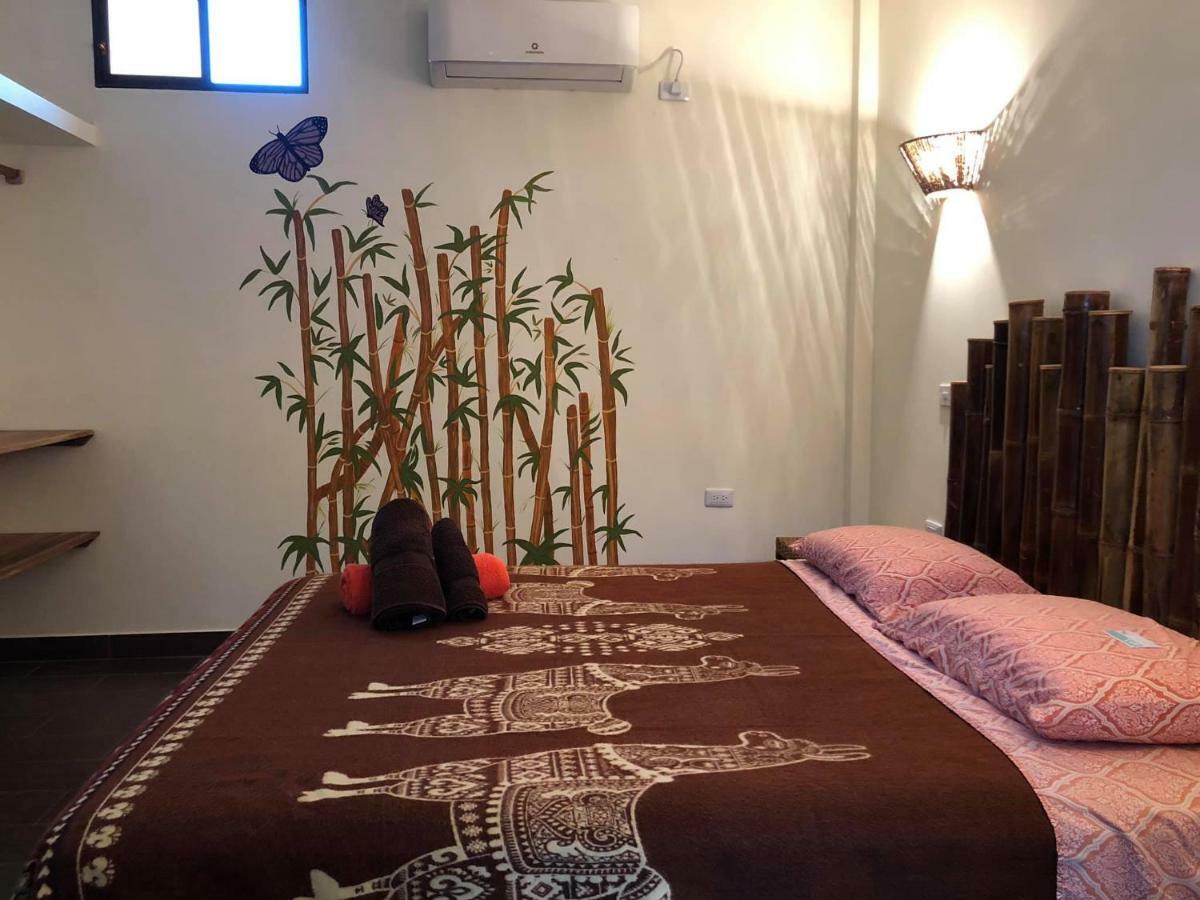 Отель Casita Madame Пуэрто-Лопес Экстерьер фото